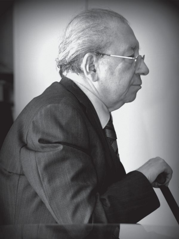 Наричахме го просто Владо...